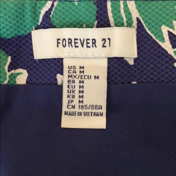 Patterned F21 set - Picture 3 of 5